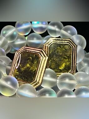 Vintage Avon Park Avenue Stud Earrings